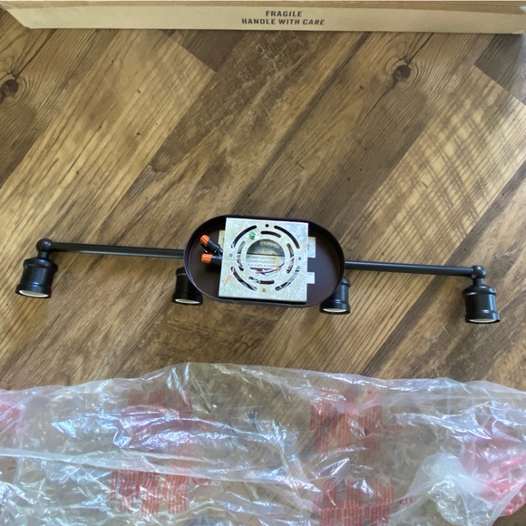 Meridian Bronze vanity light New In Box - Picture 5 of 13